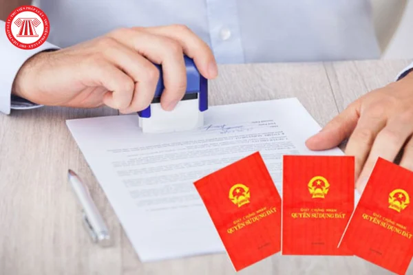 Hộ gia đình sử dụng đất – những vấn đề cần lưu ý khi công chứng/chứng thực