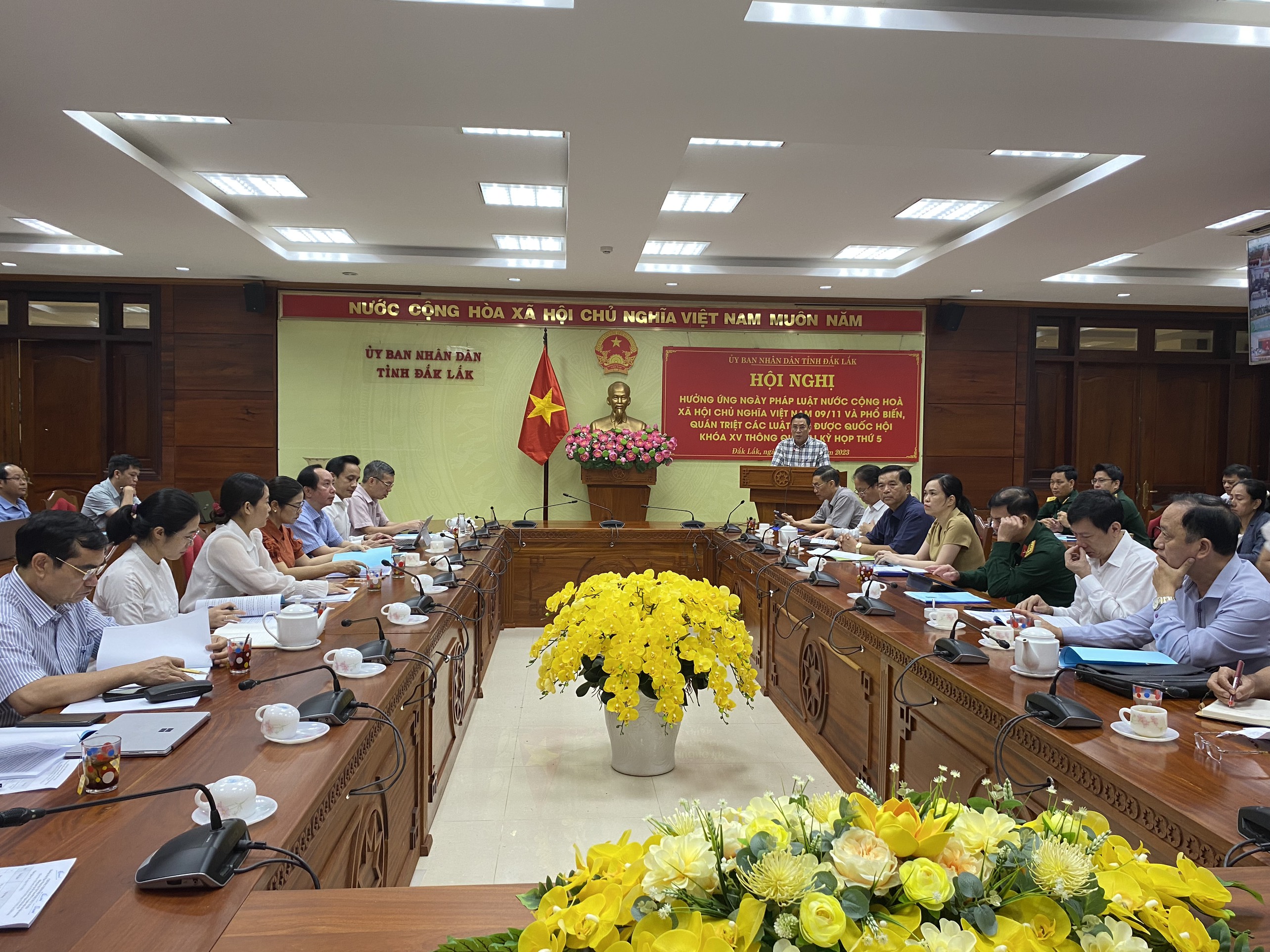 UBND tỉnh tổ chức Hội nghị hưởng ứng Ngày Pháp luật nước Cộng hòa xã hội chủ nghĩa Việt Nam 09/11 và phổ biến, quán triệt các luật mới được Quốc hội khóa XV thông qua tại Kỳ họp thứ 5