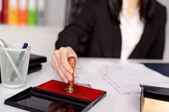 Ủy quyền và việc ký, đóng dấu khi ủy quyền